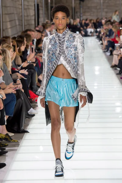 Look 1